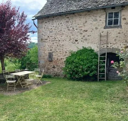 Indépendante - Style - Avec Jardin à La Campagne 3* Junhac